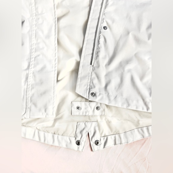 THE NORTH FACE Jacket Size Large Icy Sleek Ivory Color *EXCELLENT CONDITION!!🎁* - Picture 14 of 16